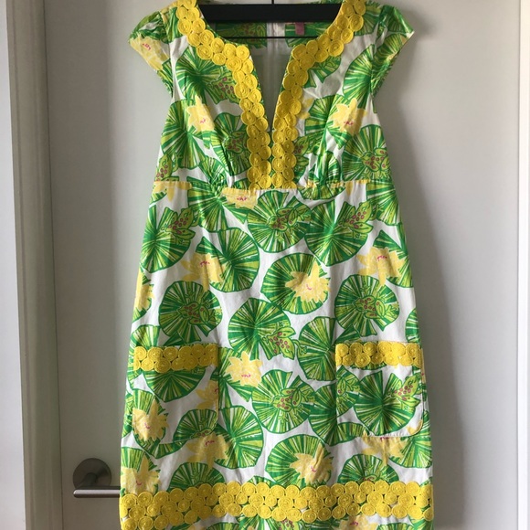 Lilly Pulitzer Dresses & Skirts - Lilly Pulitzer Green and Yellow shift dress - palm Lilly Pulitzer Dresses & Skirts - Lilly Pulitzer Green and Yellow shift dress - palm